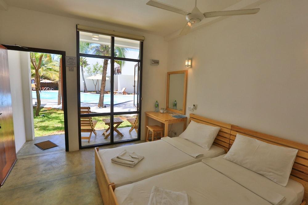 Hotel Arugambay Roccos Arugam Bay Exterior foto
