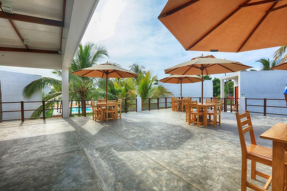 Hotel Arugambay Roccos Arugam Bay Exterior foto