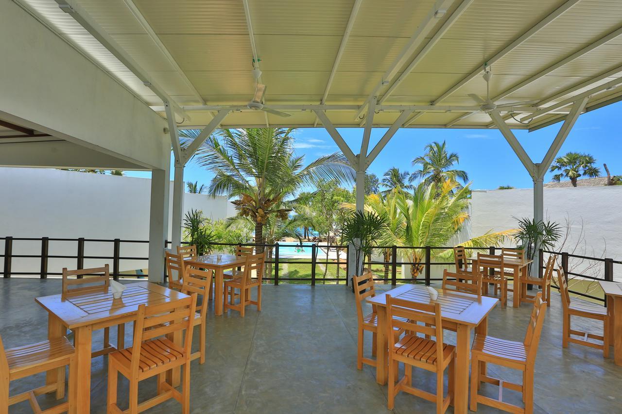 Hotel Arugambay Roccos Arugam Bay Exterior foto